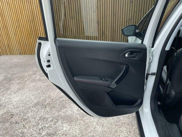 Used Peugeot 2008 2017 for sale - 75551813: Photo 33