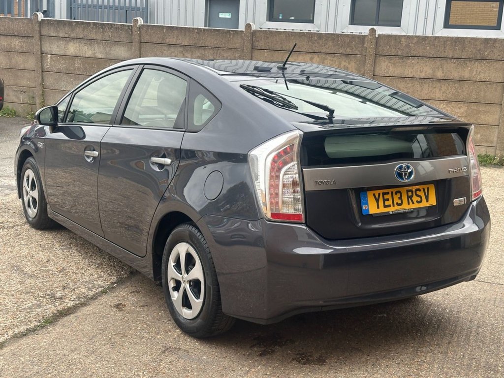 Used Toyota Prius 2013 for sale - 76395906: Photo 6