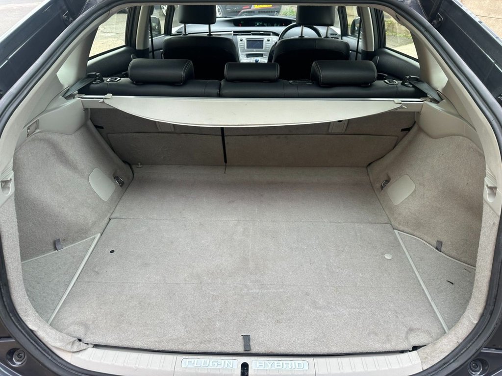 Used Toyota Prius 2013 for sale - 76395906: Photo 8