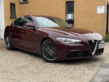 2017 (67) - 2.2 TD Super Saloon 4dr Diesel Auto Euro 6 (s/s) (180 ps)
