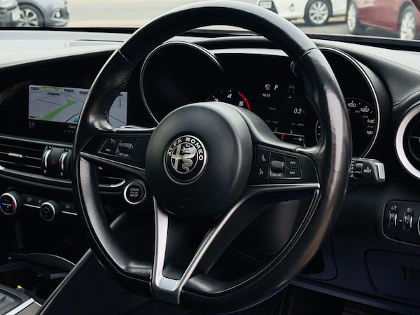 Used Alfa Romeo Giulia 2017 for sale - 76235289: Photo 26