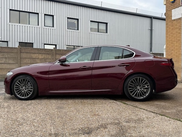 Used Alfa Romeo Giulia 2017 for sale - 76235289: Photo 7