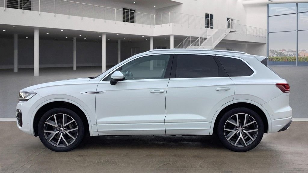 Used Volkswagen Touareg 2019 for sale - 76396037: Photo 3