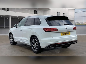 Used Volkswagen Touareg 2019 for sale - 76396037: Photo