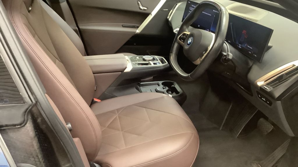 Used BMW iX 2022 for sale - 76323601: Photo 9