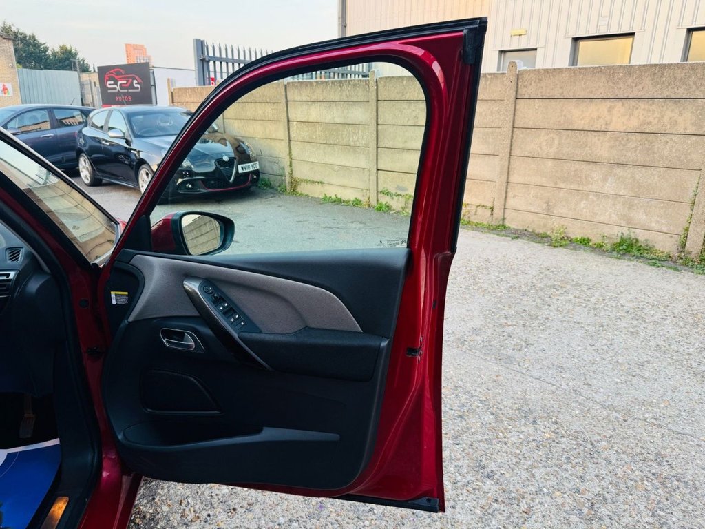 Used Citroen C4 Grand Picasso 2016 for sale - 76245383: Photo 12