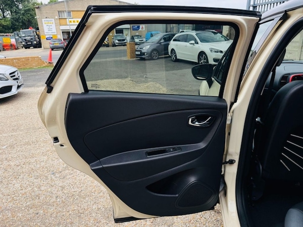 Used Renault Captur 2017 for sale - 76235379: Photo 17