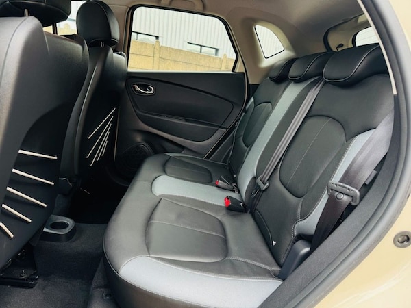 Used Renault Captur 2017 for sale - 76235379: Photo 19