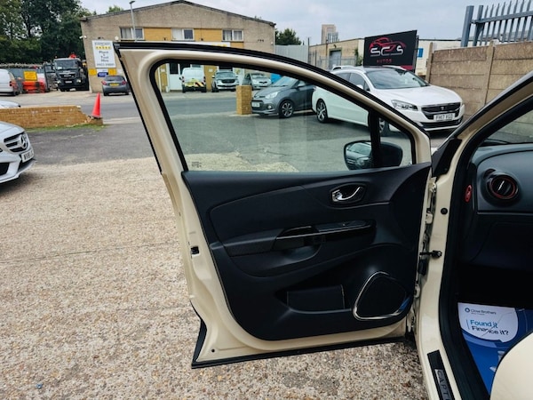 Used Renault Captur 2017 for sale - 76235379: Photo 20