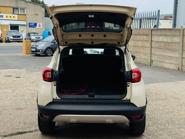 Used Renault Captur 2017 for sale - 76235379: Photo 29