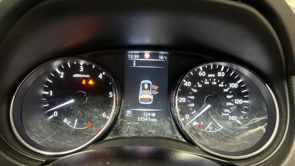 Used Nissan Qashqai 2016 for sale - 76291879: Photo 10