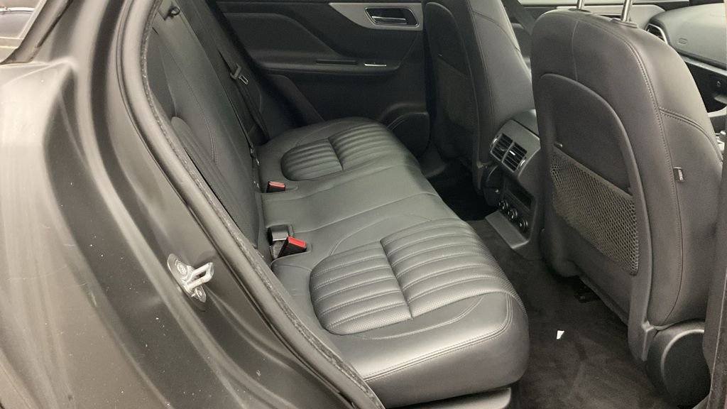 Used Jaguar F-Pace 2019 for sale - 76430065: Photo 11