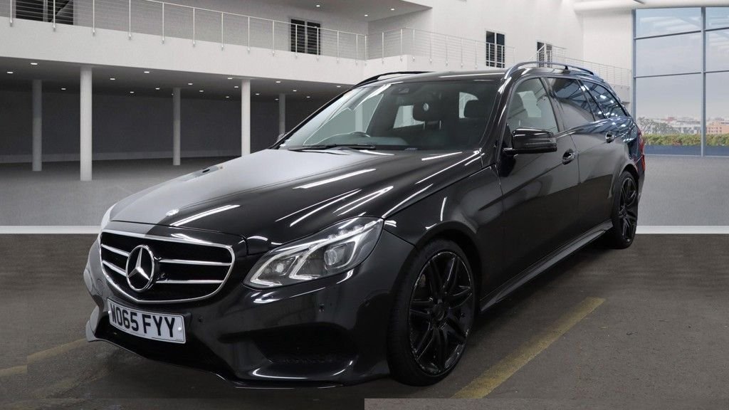 Used Mercedes-Benz E Class 2016 for sale - 76333632: Photo 2