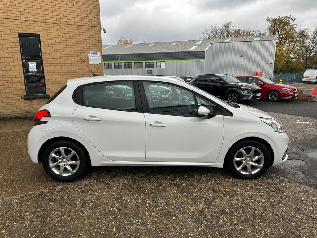 Used Peugeot 208 2018 for sale - 76496368: Photo 10