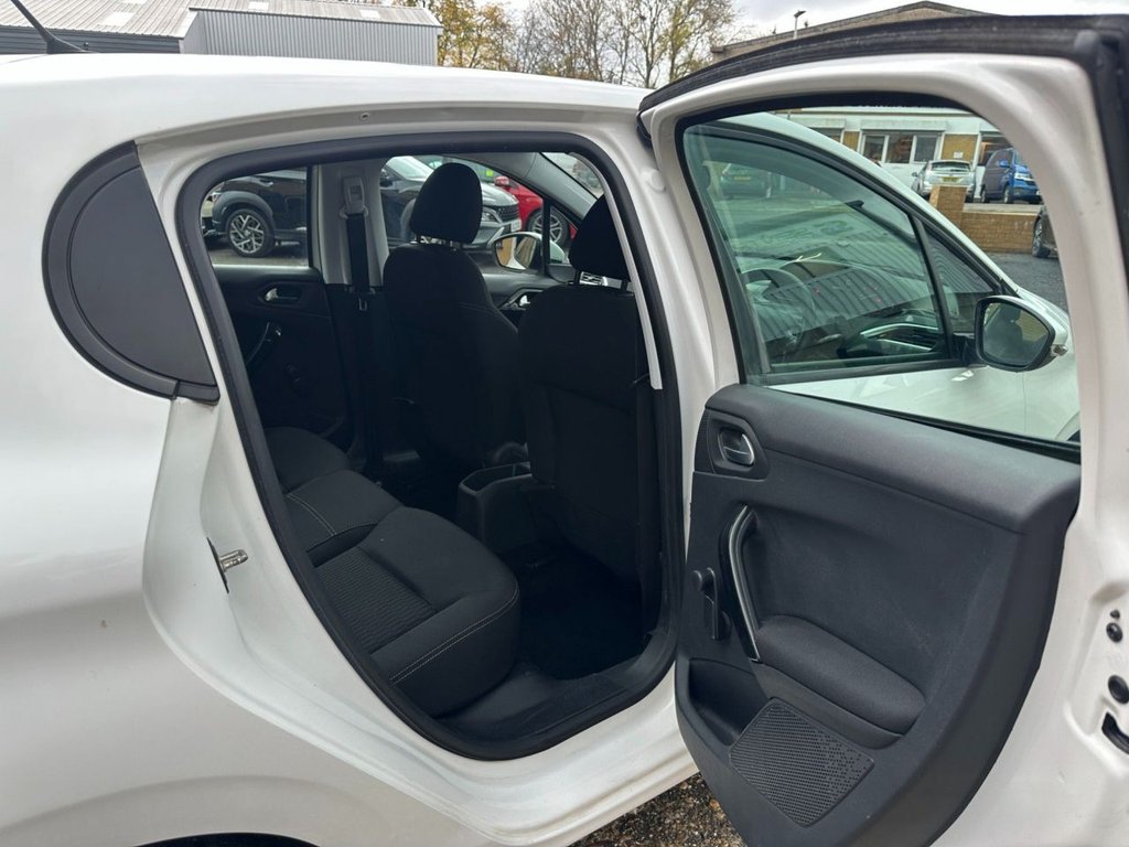 Used Peugeot 208 2018 for sale - 76496368: Photo 11