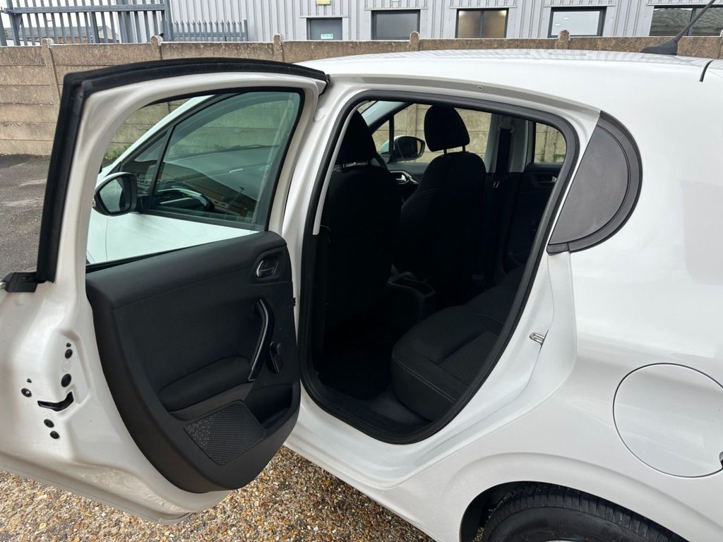 Used Peugeot 208 2018 for sale - 76496368: Photo 13
