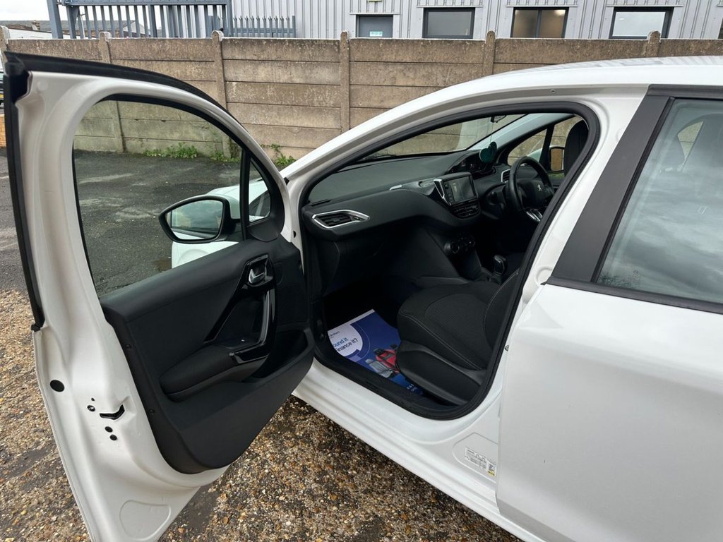 Used Peugeot 208 2018 for sale - 76496368: Photo 15