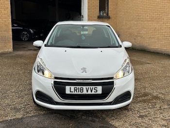 Used Peugeot 208 2018 for sale - 76496368: Photo