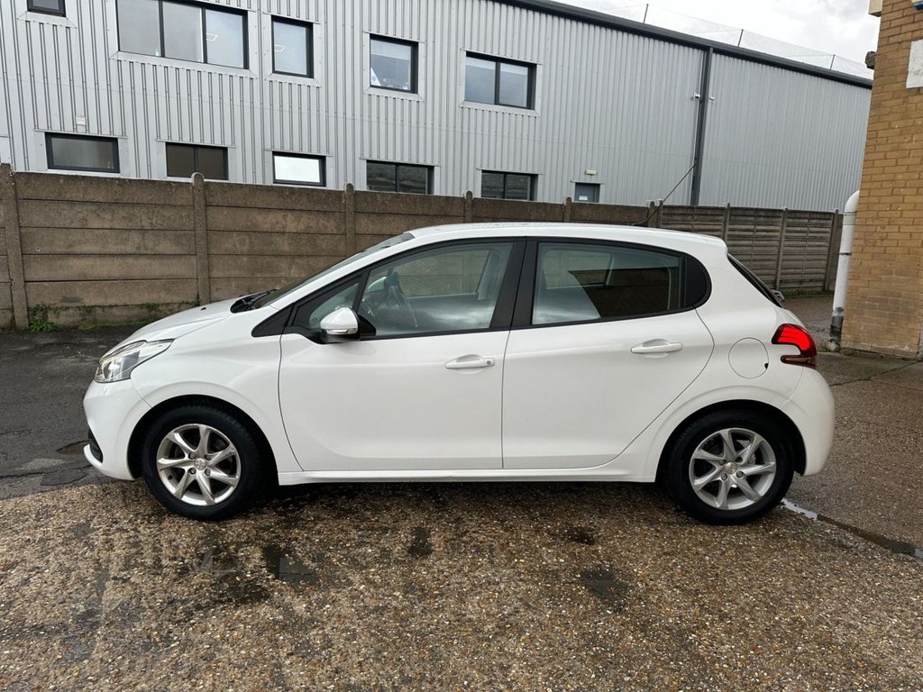 Used Peugeot 208 2018 for sale - 76496368: Photo 5