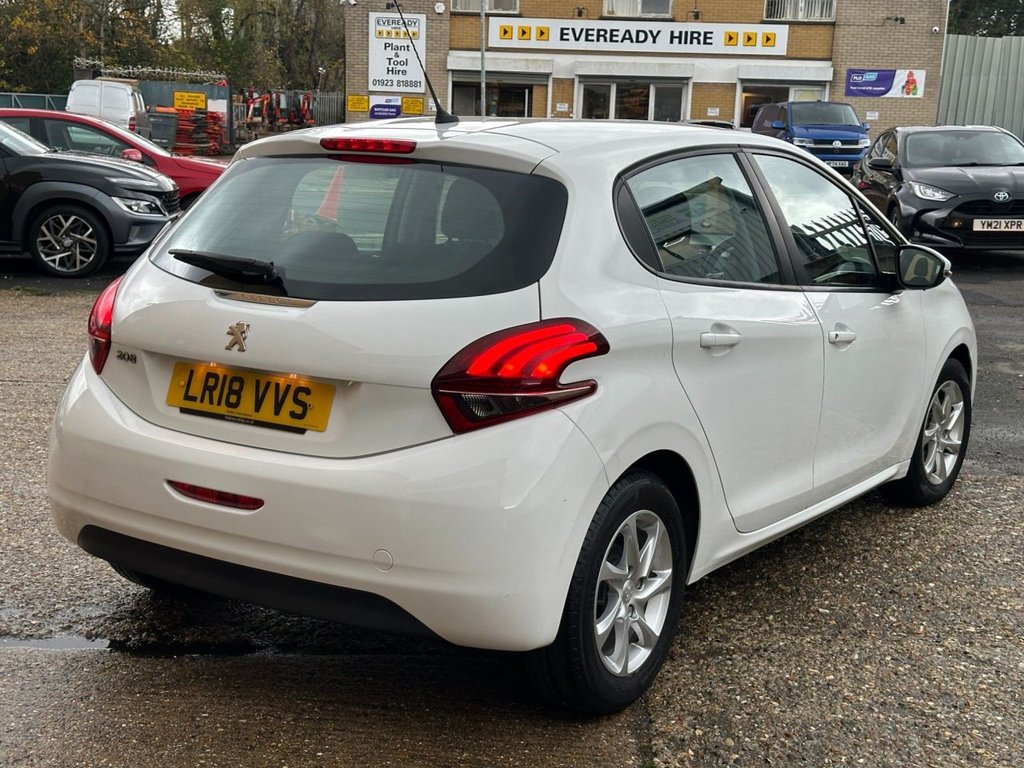 Used Peugeot 208 2018 for sale - 76496368: Photo 9