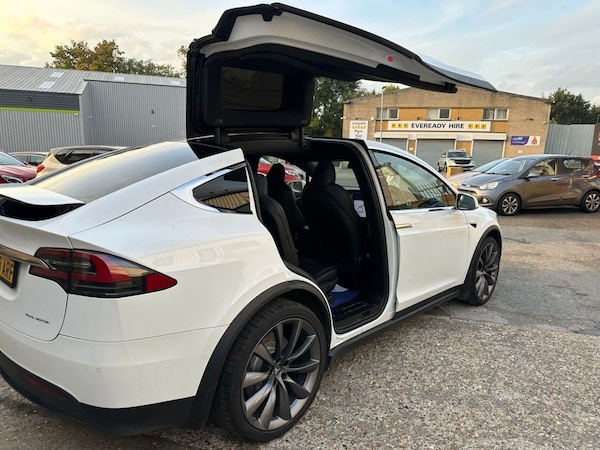 Used Tesla Model X 2020 for sale - 76235459: Photo 10