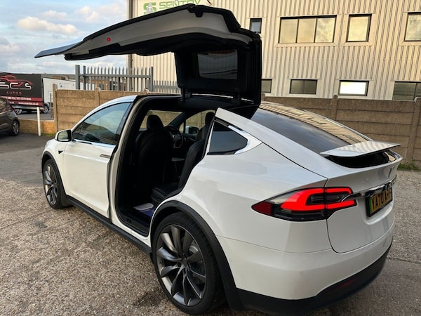 Used Tesla Model X 2020 for sale - 76235459: Photo 14