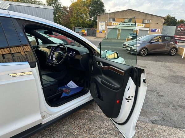 Used Tesla Model X 2020 for sale - 76235459: Photo 20
