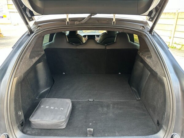 Used Tesla Model X 2020 for sale - 76235459: Photo 8