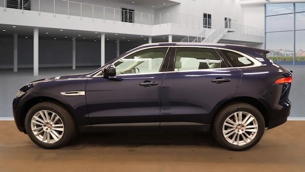 Used Jaguar F-Pace 2019 for sale - 76235656: Photo 3