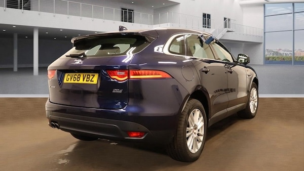 Used Jaguar F-Pace 2019 for sale - 76235656: Photo 6