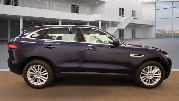 Used Jaguar F-Pace 2019 for sale - 76235656: Photo 7