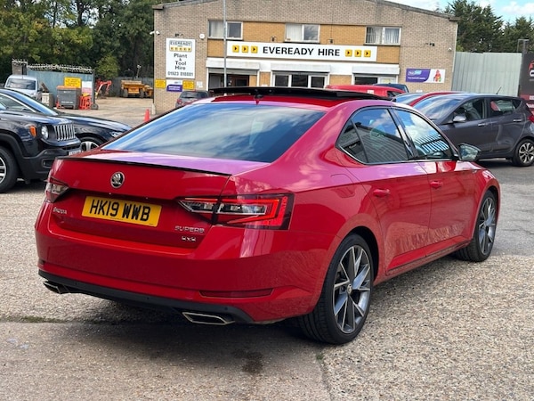 Used Skoda Superb 2019 for sale - 76235545: Photo 10