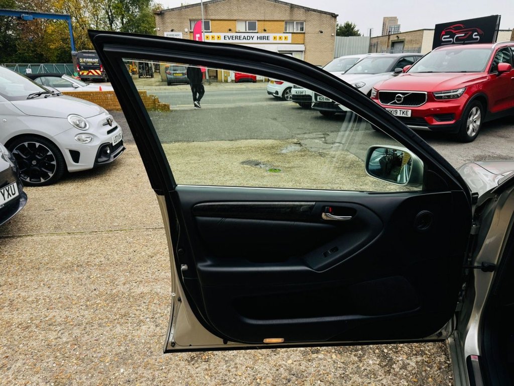 Used Toyota Aristo 2023 for sale - 76235384: Photo 25