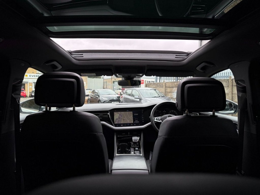 Used Volkswagen Touareg 2019 for sale - 76546629: Photo 2