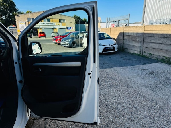 Used Toyota PROACE CITY Verso 2018 for sale - 76235500: Photo 10