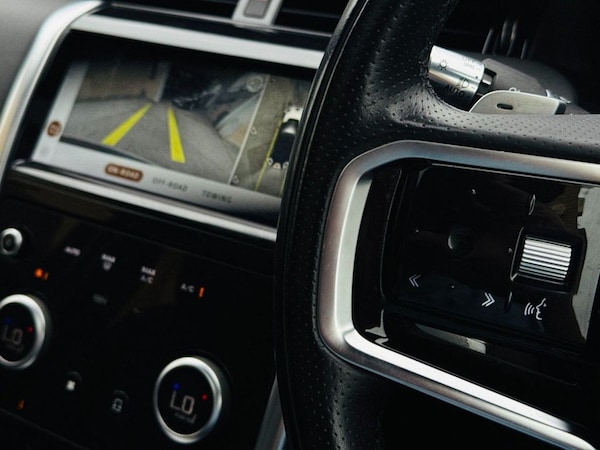 Used Land Rover Discovery Sport 2021 for sale - 76235389: Photo 18