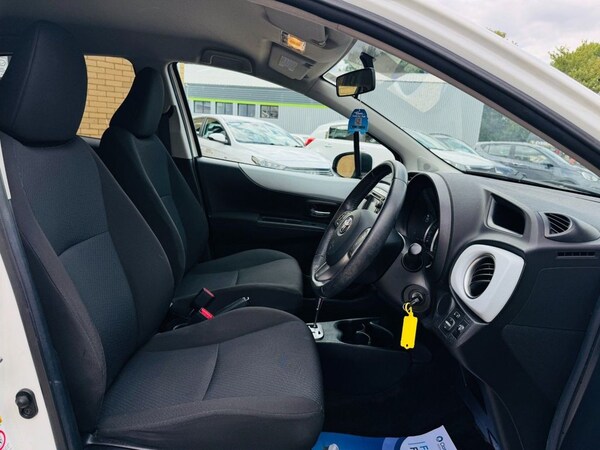 Used Toyota Yaris 2012 for sale - 76235380: Photo 15