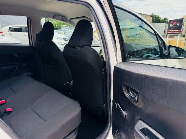 Used Toyota Yaris 2012 for sale - 76235380: Photo 17