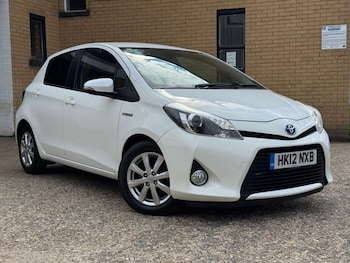 Used Toyota Yaris 2012 for sale - 76235380: Photo
