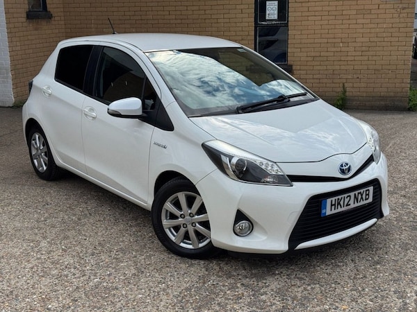 Used Toyota Yaris 2012 for sale - 76235380: Photo 2
