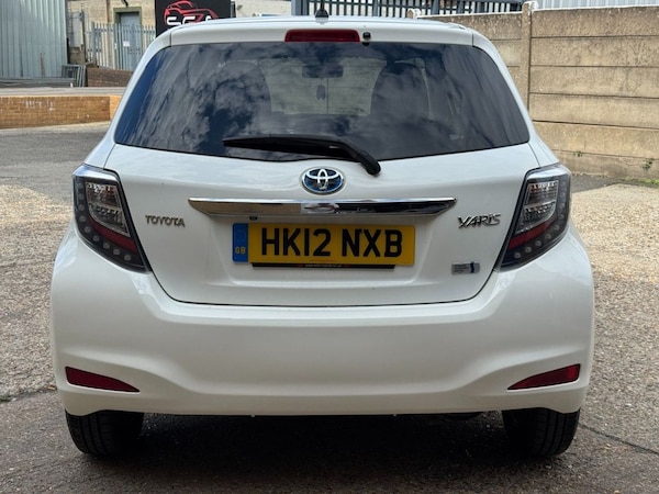 Used Toyota Yaris 2012 for sale - 76235380: Photo 5