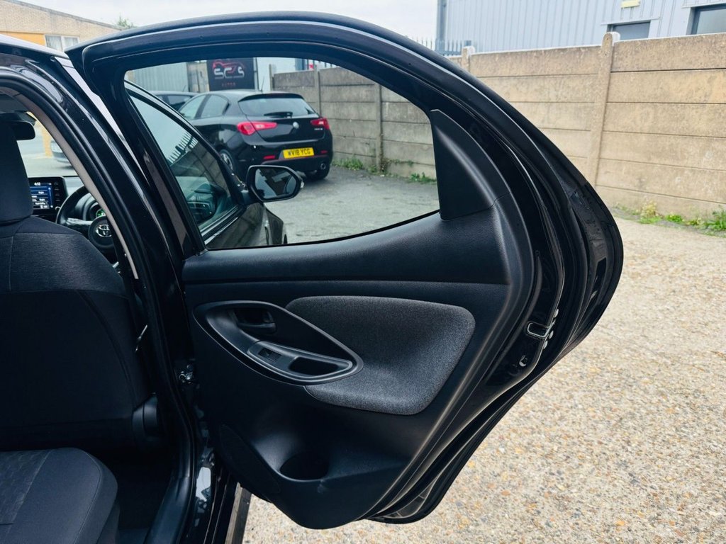 Used Toyota Yaris 2021 for sale - 76509651: Photo 13