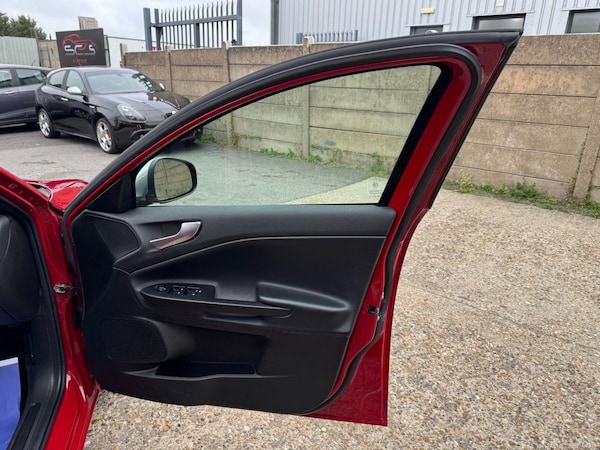 Used Alfa Romeo Giulietta 2016 for sale - 76273960: Photo 13