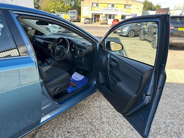 Used Toyota Auris 2018 for sale - 76235521: Photo 21