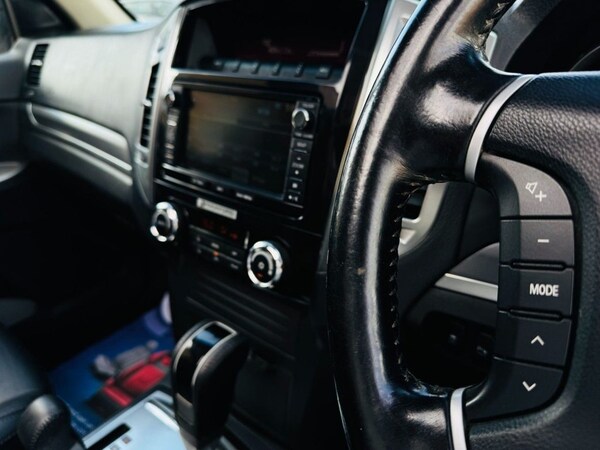 Used Mitsubishi Shogun 2015 for sale - 76235394: Photo 25