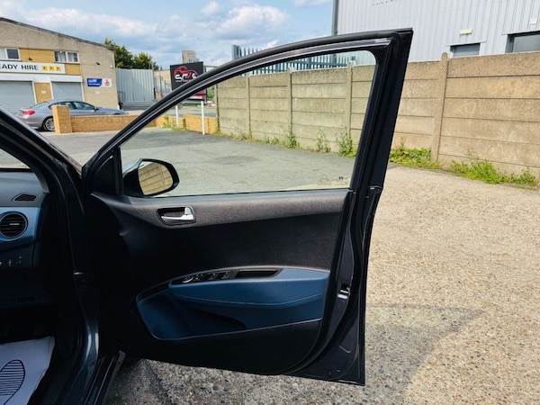 Used Hyundai i10 2017 for sale - 76235305: Photo 13