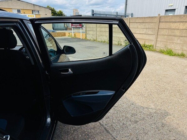 Used Hyundai i10 2017 for sale - 76235305: Photo 16