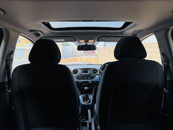 Used Hyundai i10 2017 for sale - 76235305: Photo