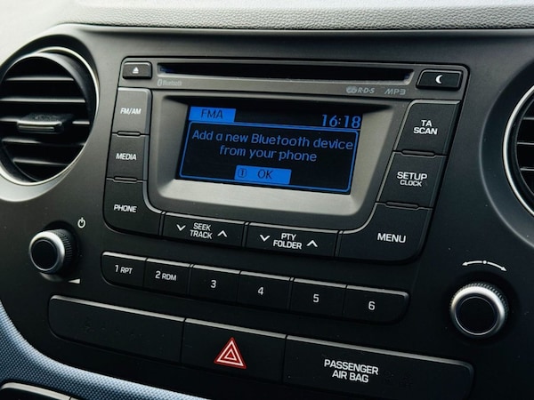 Used Hyundai i10 2017 for sale - 76235305: Photo 30