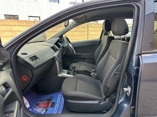 Used Vauxhall Astra 2009 for sale - 76236120: Photo 12